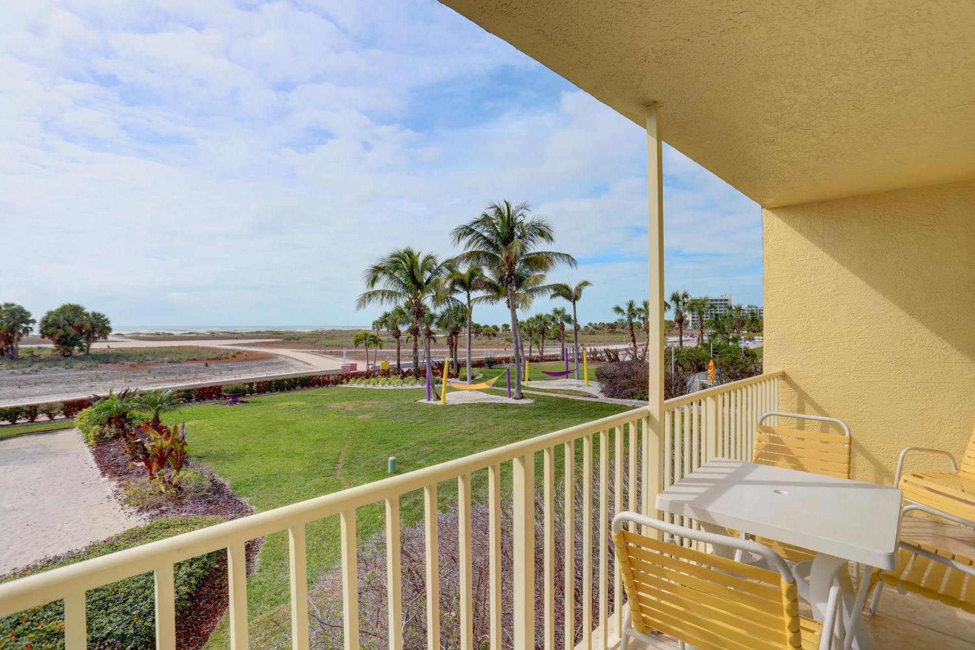 South Beach Condo Hotel By Travel Resort Services, Inc. St. Pete Beach Exterior foto